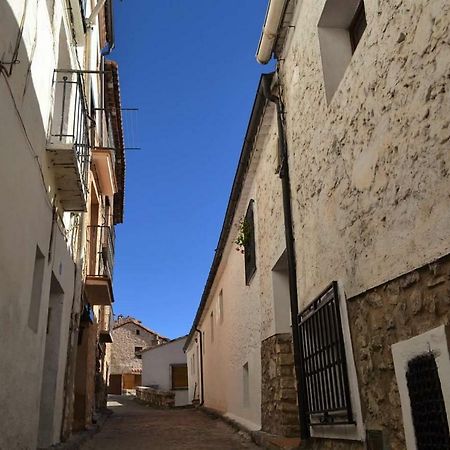 Hostal Restaurante San Millan أوريويلا ديل تريميدال المظهر الخارجي الصورة