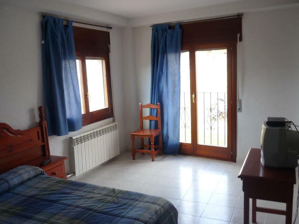 Hostal Restaurante San Millan أوريويلا ديل تريميدال المظهر الخارجي الصورة
