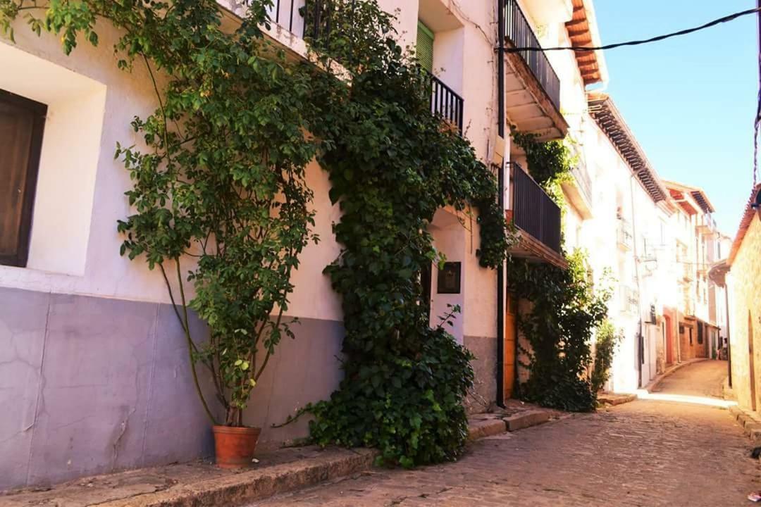 Hostal Restaurante San Millan أوريويلا ديل تريميدال المظهر الخارجي الصورة